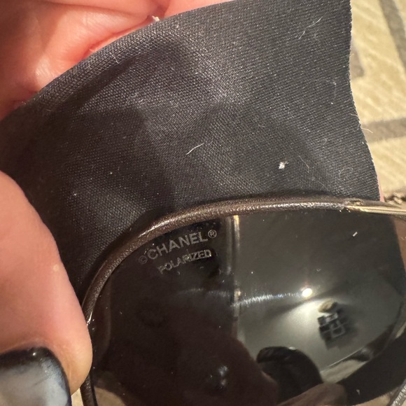 AUTHENTIC CHANEL Brown Leather and Gold Chain 4219-Q Polarized Pilot Sunglasses - Picture 9 of 10